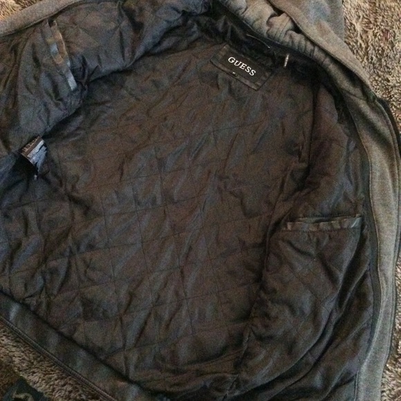 Guess - Picture 5 of 8